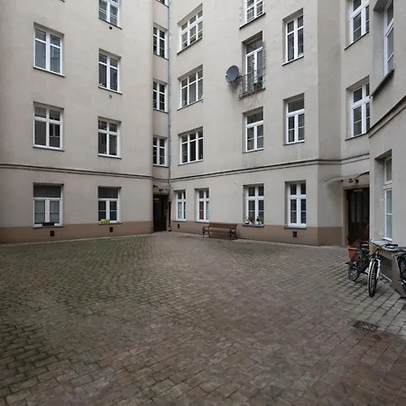 Chocimska - Location, Tram&shops Nearby - By Rentujemy Daire