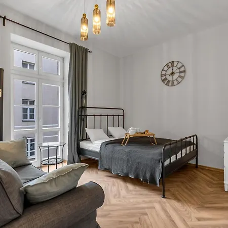 Chocimska - Location, Tram&shops Nearby - By Rentujemy Apartment Warsaw