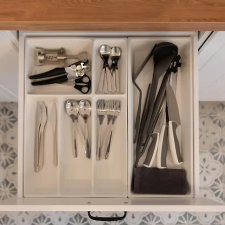 Chocimska - Location, Tram&shops Nearby - By Rentujemy * Варшава