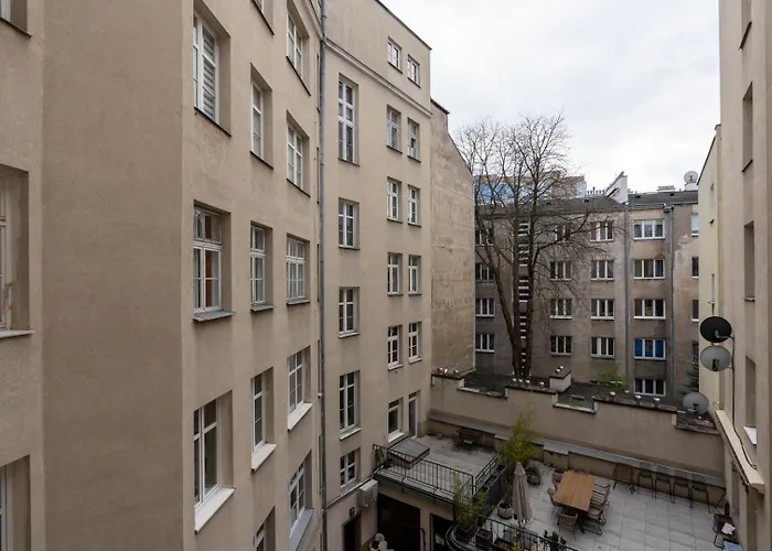 Chocimska - Location, Tram&shops Nearby - By Rentujemy Warszawa