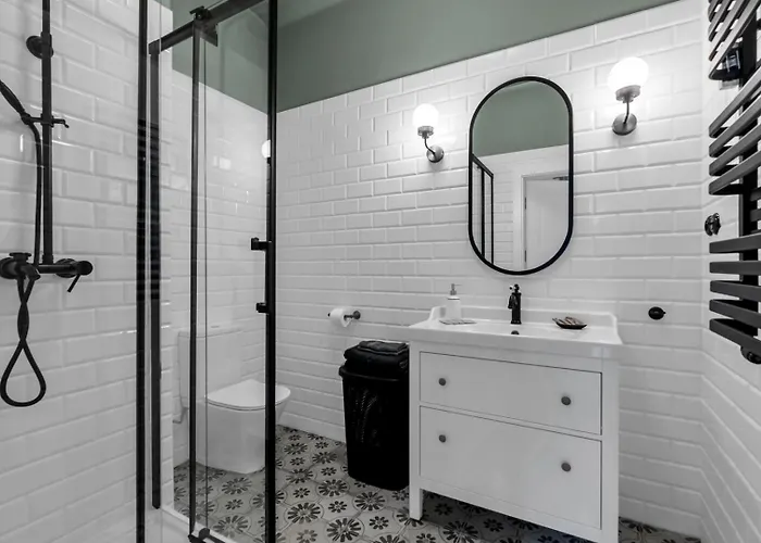 Chocimska - Location, Tram&shops Nearby - By Rentujemy Apartament *