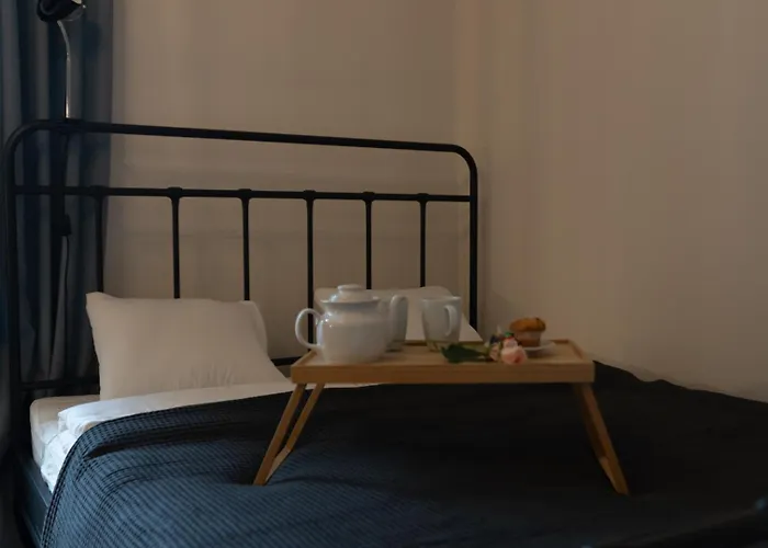 Apartament Chocimska - Location, Tram&shops Nearby - By Rentujemy *