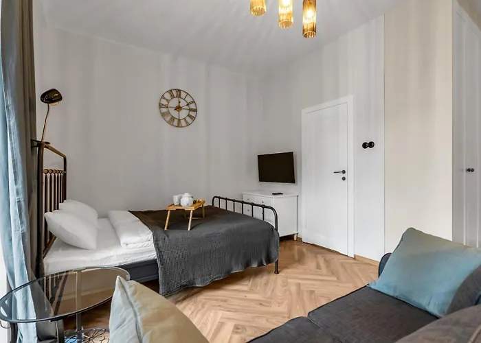 Chocimska - Location, Tram&shops Nearby - By Rentujemy Warszawa