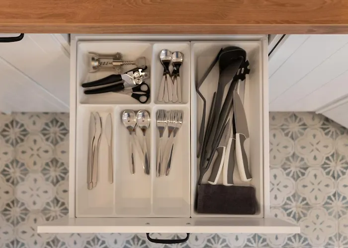 Chocimska - Location, Tram&shops Nearby - By Rentujemy * Варшава