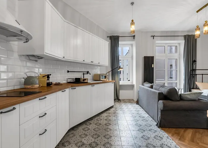 Apartament Chocimska - Location, Tram&shops Nearby - By Rentujemy