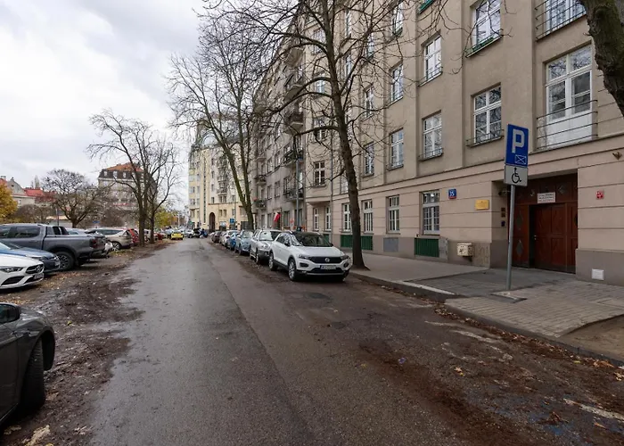 Chocimska - Location, Tram&shops Nearby - By Rentujemy *